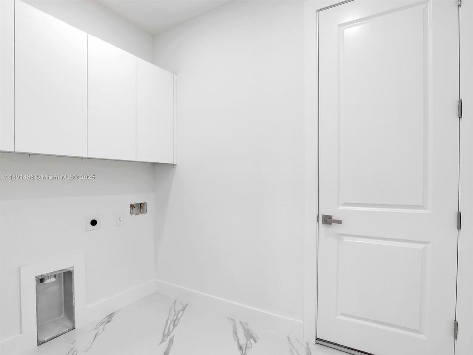 Недавно продано: $449,500 (3 спален, 3 ванн, 1950 Квадратных фут)