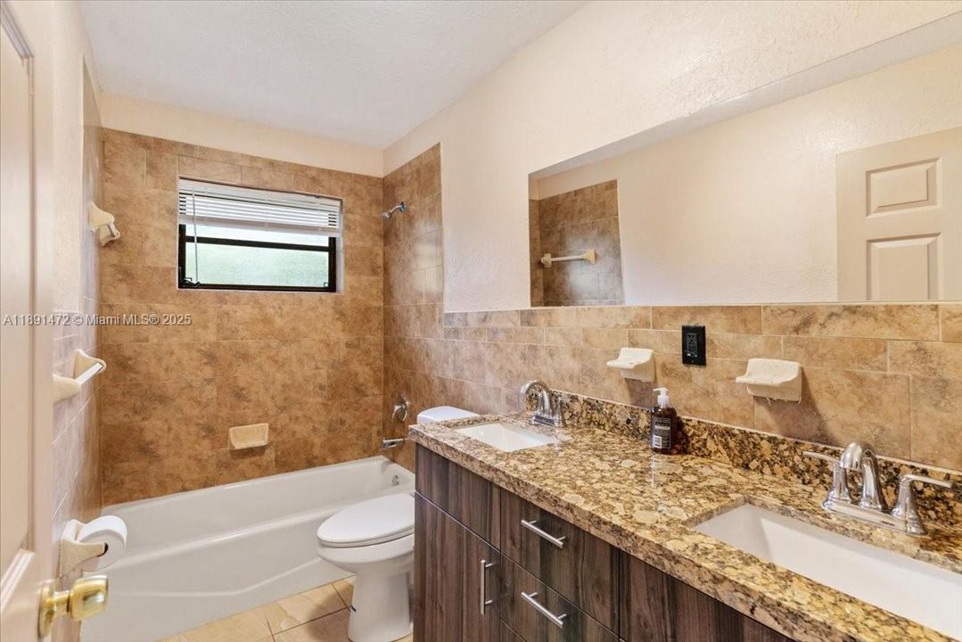 For Sale: $849,999 (4 beds, 2 baths, 1800 Square Feet)