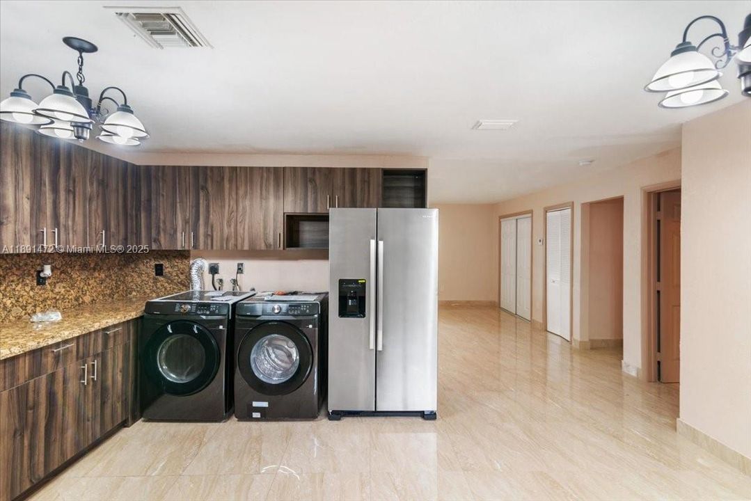 For Sale: $849,999 (4 beds, 2 baths, 1800 Square Feet)