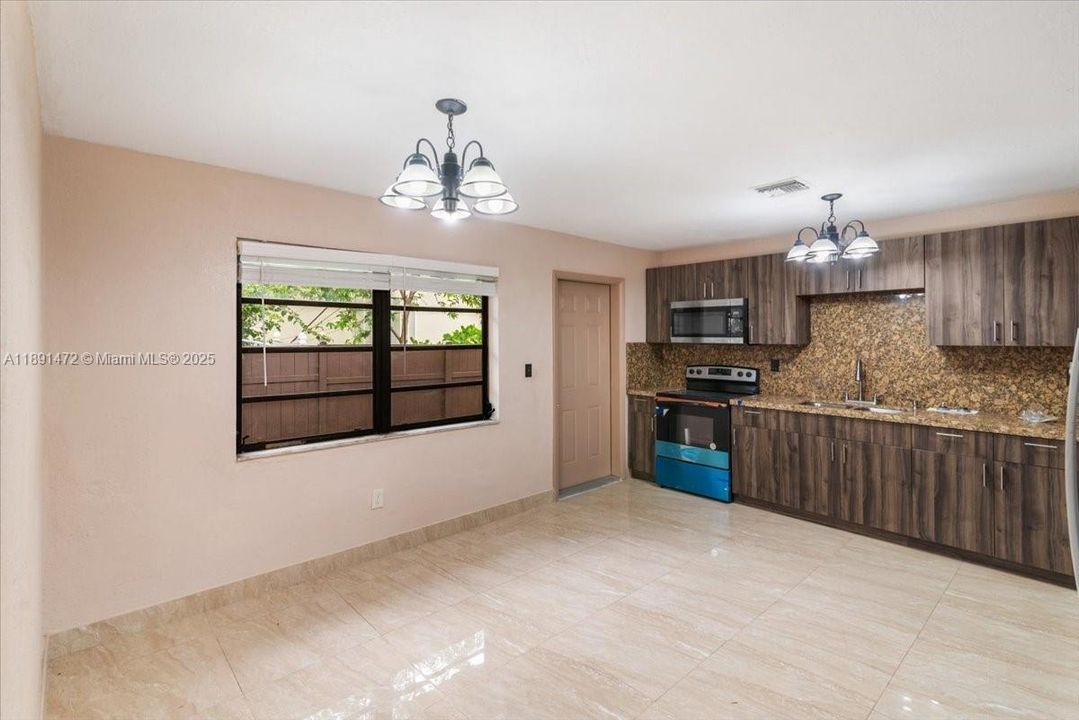 For Sale: $849,999 (4 beds, 2 baths, 1800 Square Feet)