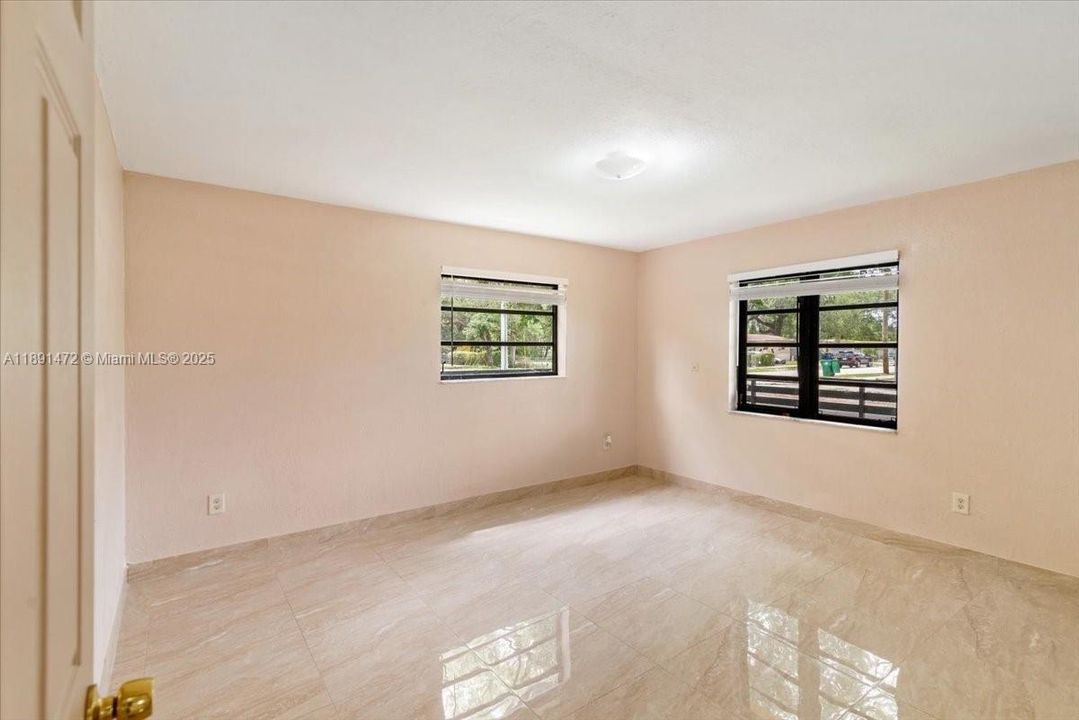 For Sale: $849,999 (4 beds, 2 baths, 1800 Square Feet)