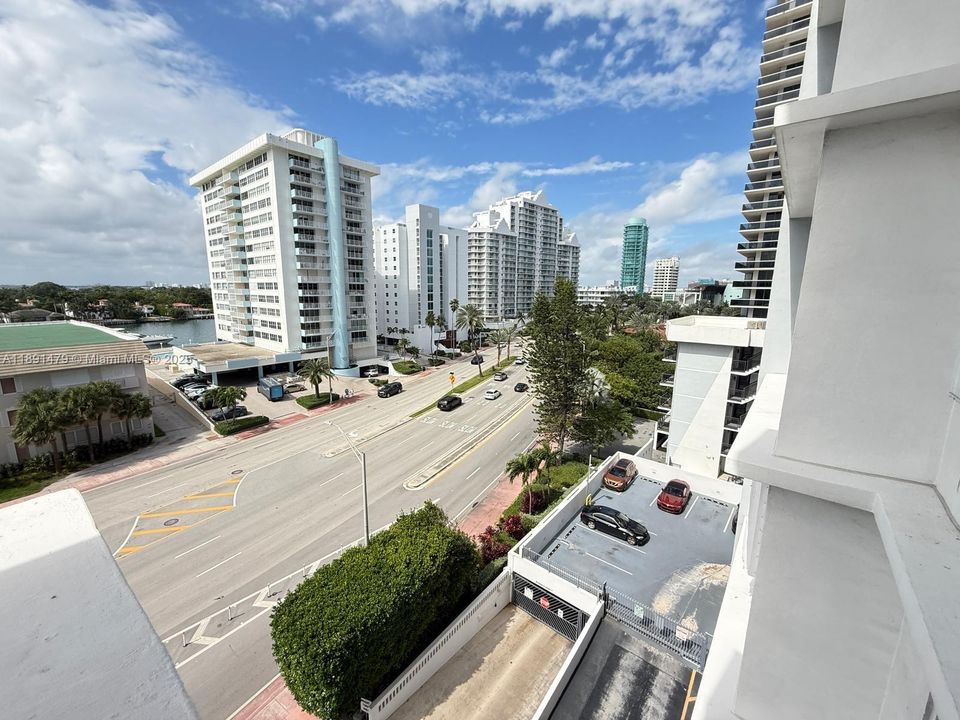 For Sale: $499,000 (2 beds, 2 baths, 1326 Square Feet)