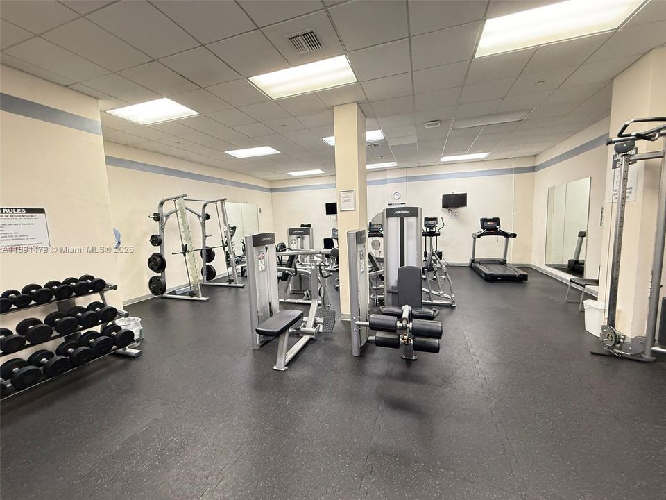 For Sale: $499,000 (2 beds, 2 baths, 1326 Square Feet)