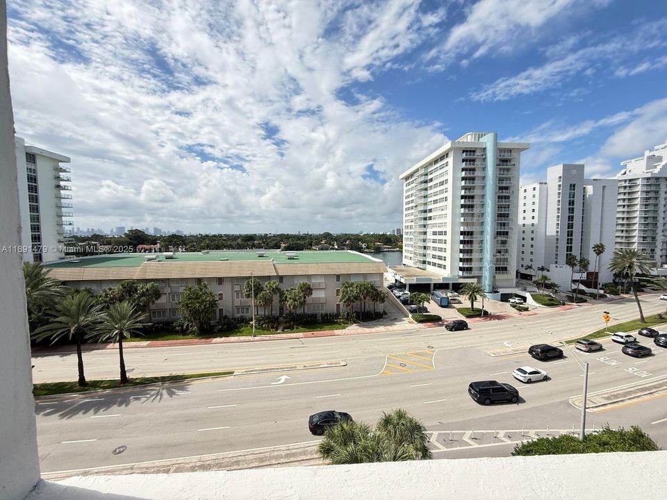 For Sale: $499,000 (2 beds, 2 baths, 1326 Square Feet)