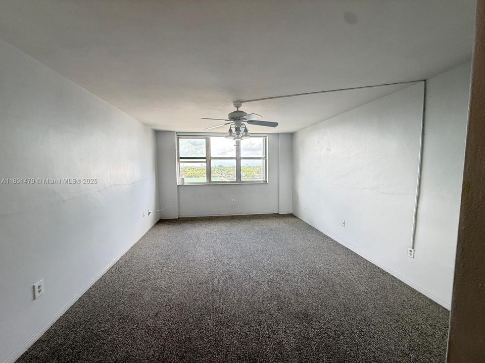 For Sale: $499,000 (2 beds, 2 baths, 1326 Square Feet)