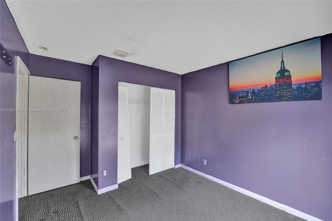 Active With Contract: $389,000 (3 beds, 2 baths, 1194 Square Feet)