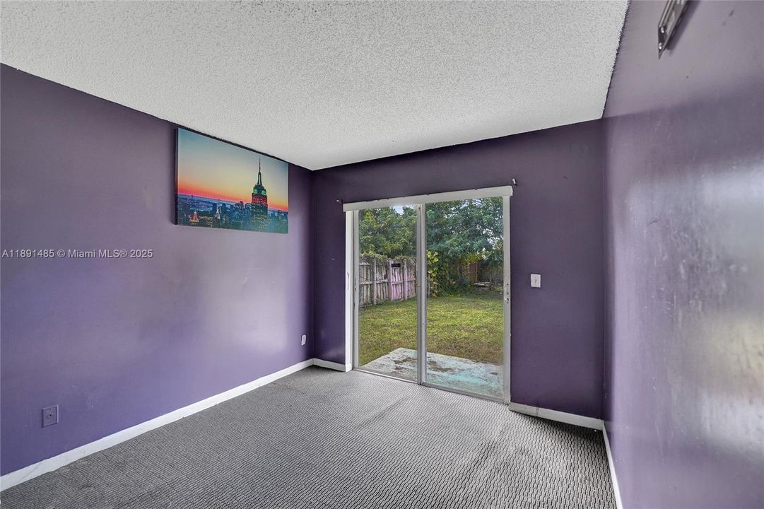 Active With Contract: $389,000 (3 beds, 2 baths, 1194 Square Feet)