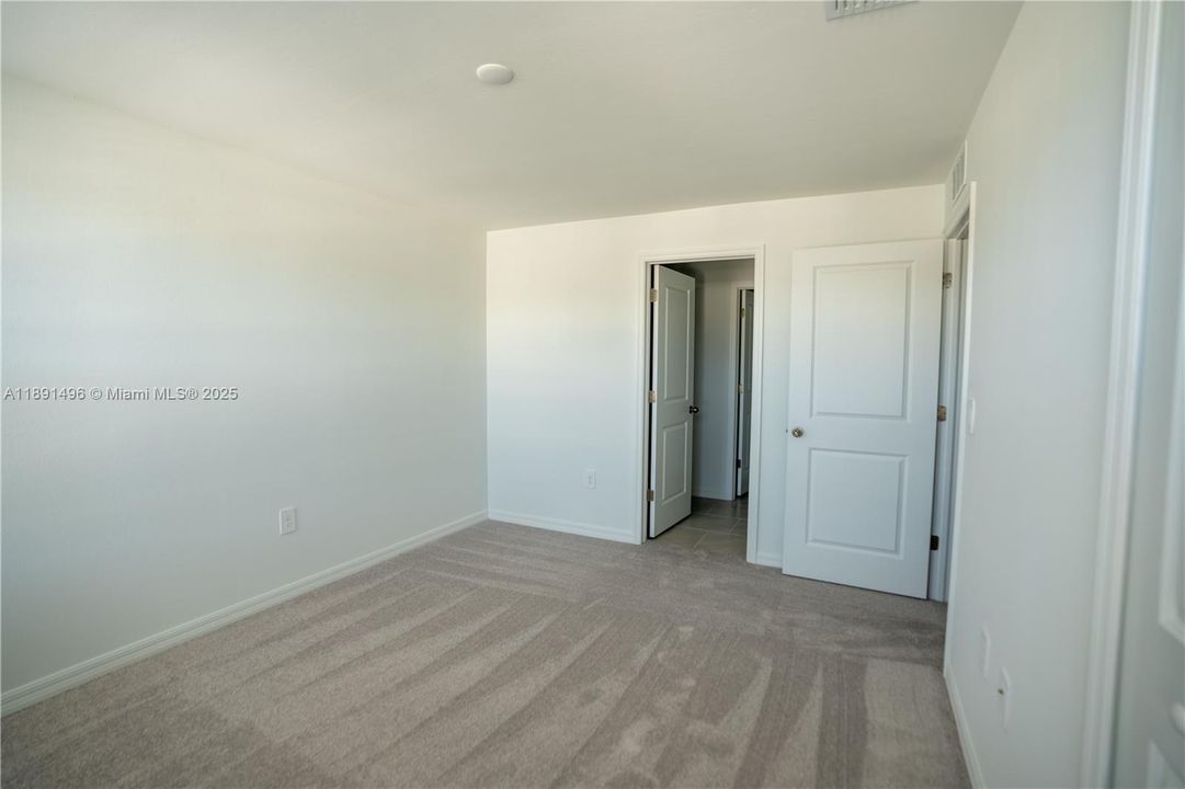 В аренду: $1,950 (3 спален, 2 ванн, 0 Квадратных фут)