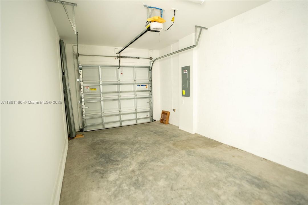 В аренду: $1,950 (3 спален, 2 ванн, 0 Квадратных фут)