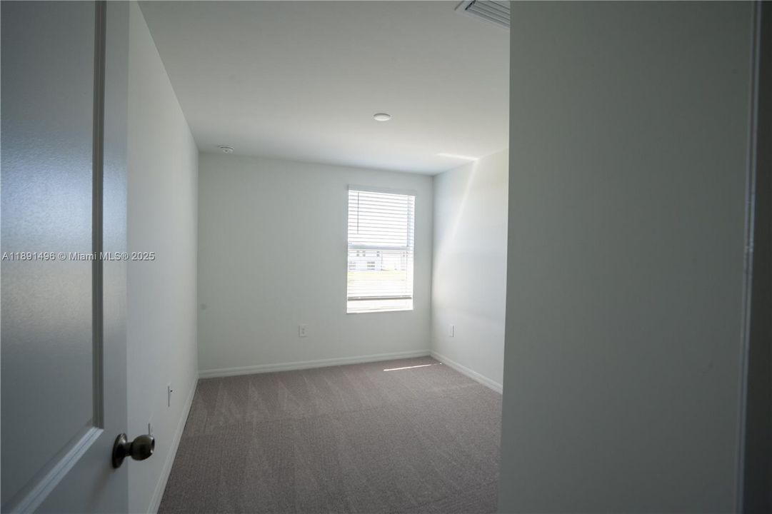 В аренду: $1,950 (3 спален, 2 ванн, 0 Квадратных фут)