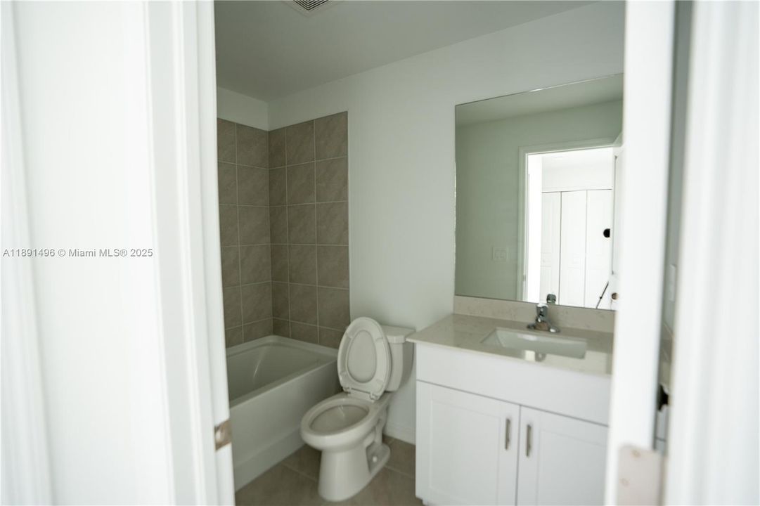 В аренду: $1,950 (3 спален, 2 ванн, 0 Квадратных фут)