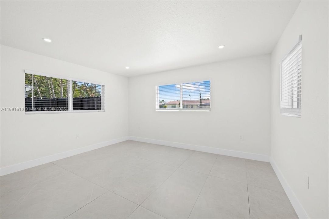 Active With Contract: $950,000 (4 beds, 2 baths, 1903 Square Feet)
