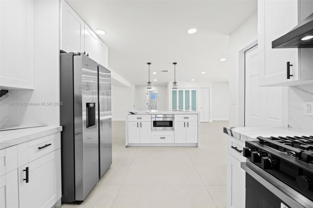 Active With Contract: $950,000 (4 beds, 2 baths, 1903 Square Feet)