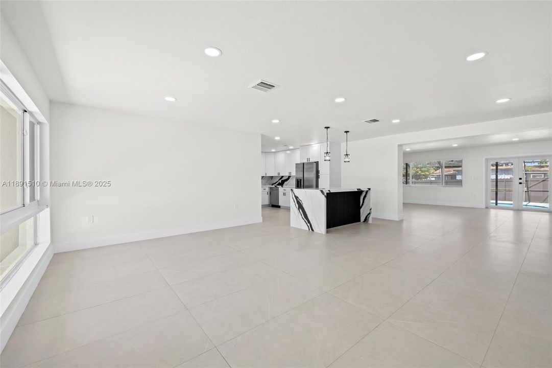 Active With Contract: $950,000 (4 beds, 2 baths, 1903 Square Feet)