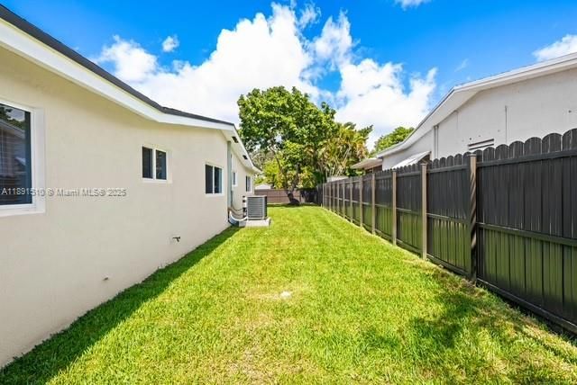 Active With Contract: $950,000 (4 beds, 2 baths, 1903 Square Feet)