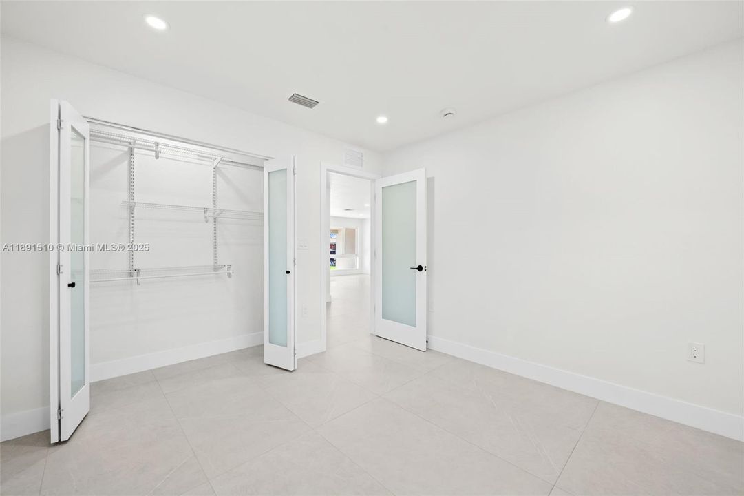 Active With Contract: $950,000 (4 beds, 2 baths, 1903 Square Feet)