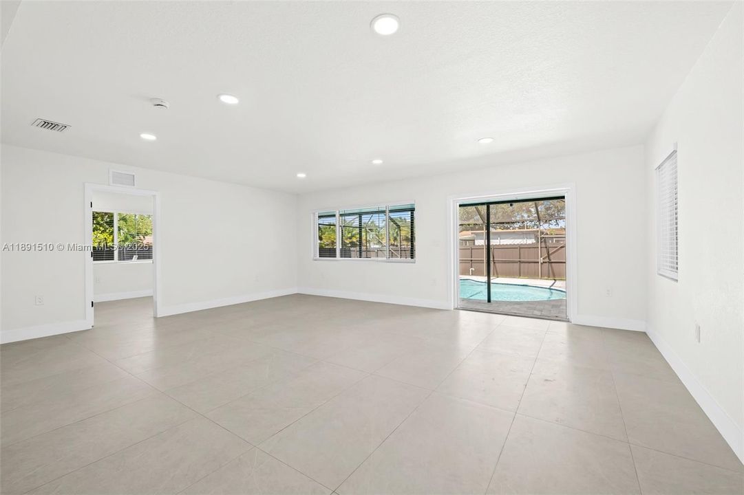 Active With Contract: $950,000 (4 beds, 2 baths, 1903 Square Feet)