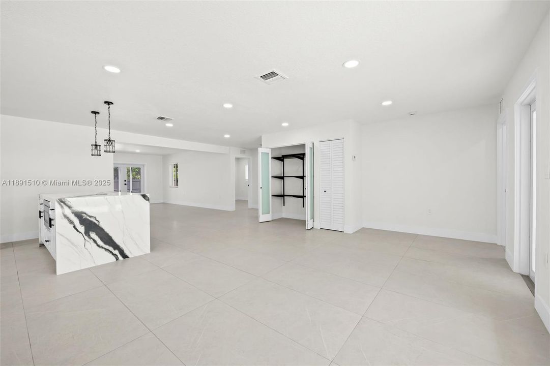 Active With Contract: $950,000 (4 beds, 2 baths, 1903 Square Feet)