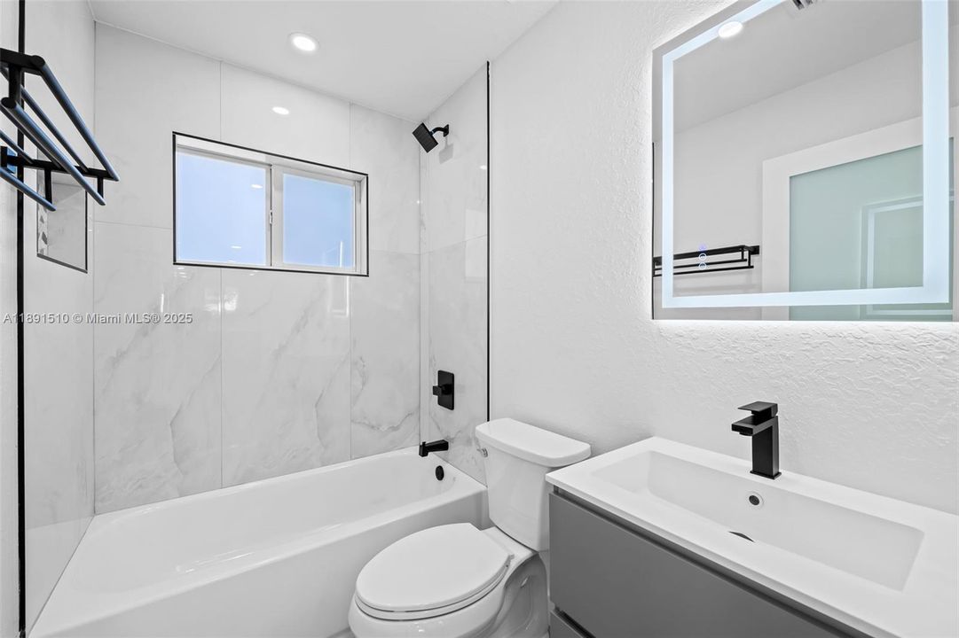 Active With Contract: $950,000 (4 beds, 2 baths, 1903 Square Feet)