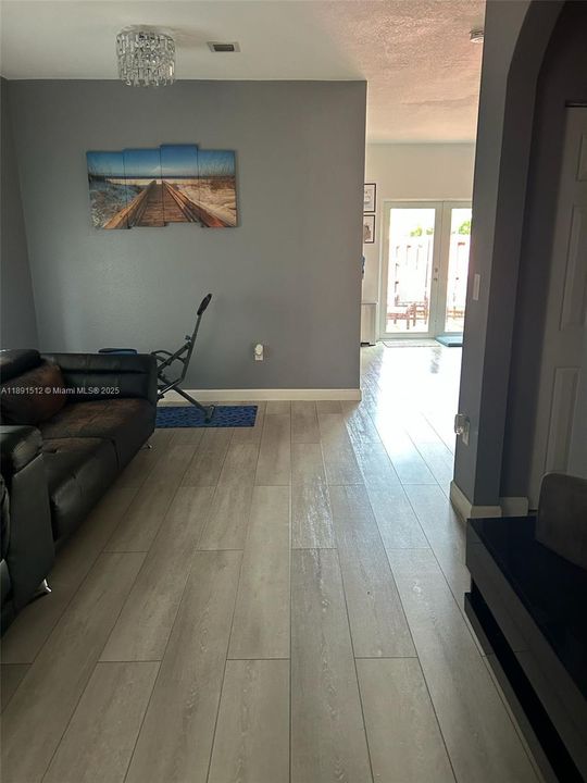 На продажу: $465,000 (3 спален, 2 ванн, 1416 Квадратных фут)