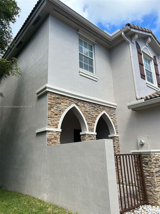 На продажу: $465,000 (3 спален, 2 ванн, 1416 Квадратных фут)