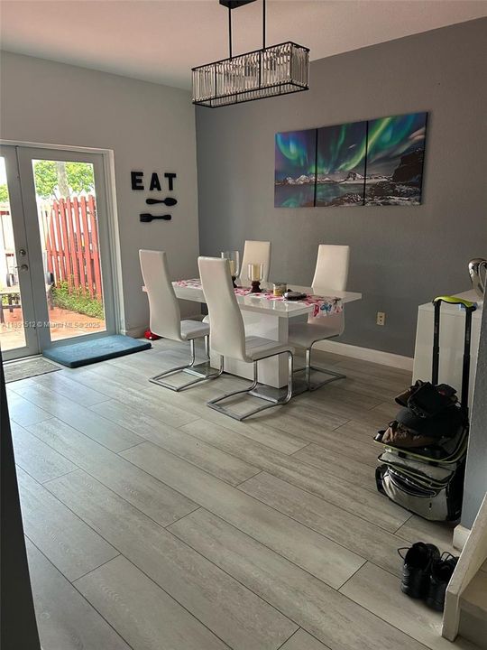 На продажу: $465,000 (3 спален, 2 ванн, 1416 Квадратных фут)