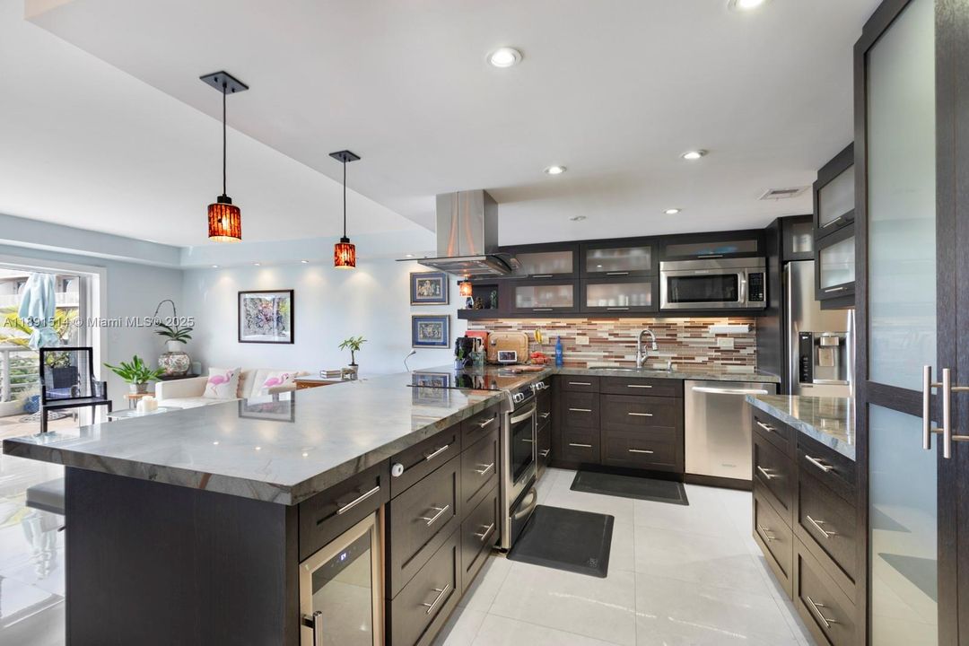 Недавно арендовано: $4,500 (2 спален, 2 ванн, 1299 Квадратных фут)