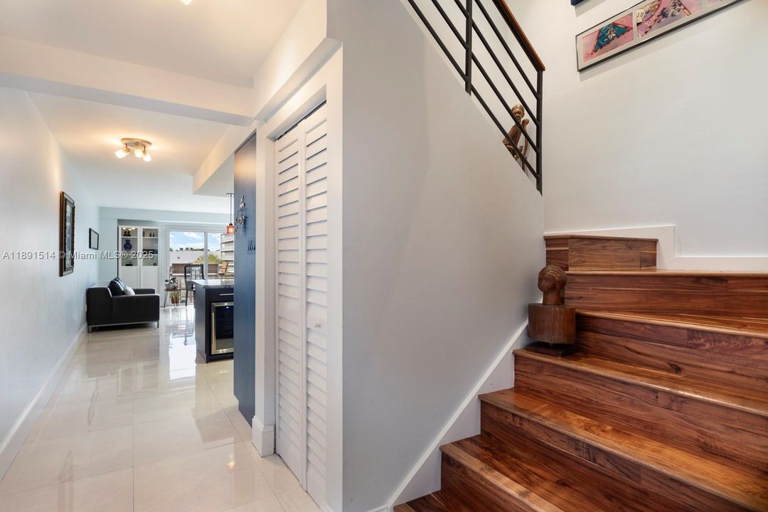 Недавно арендовано: $4,500 (2 спален, 2 ванн, 1299 Квадратных фут)