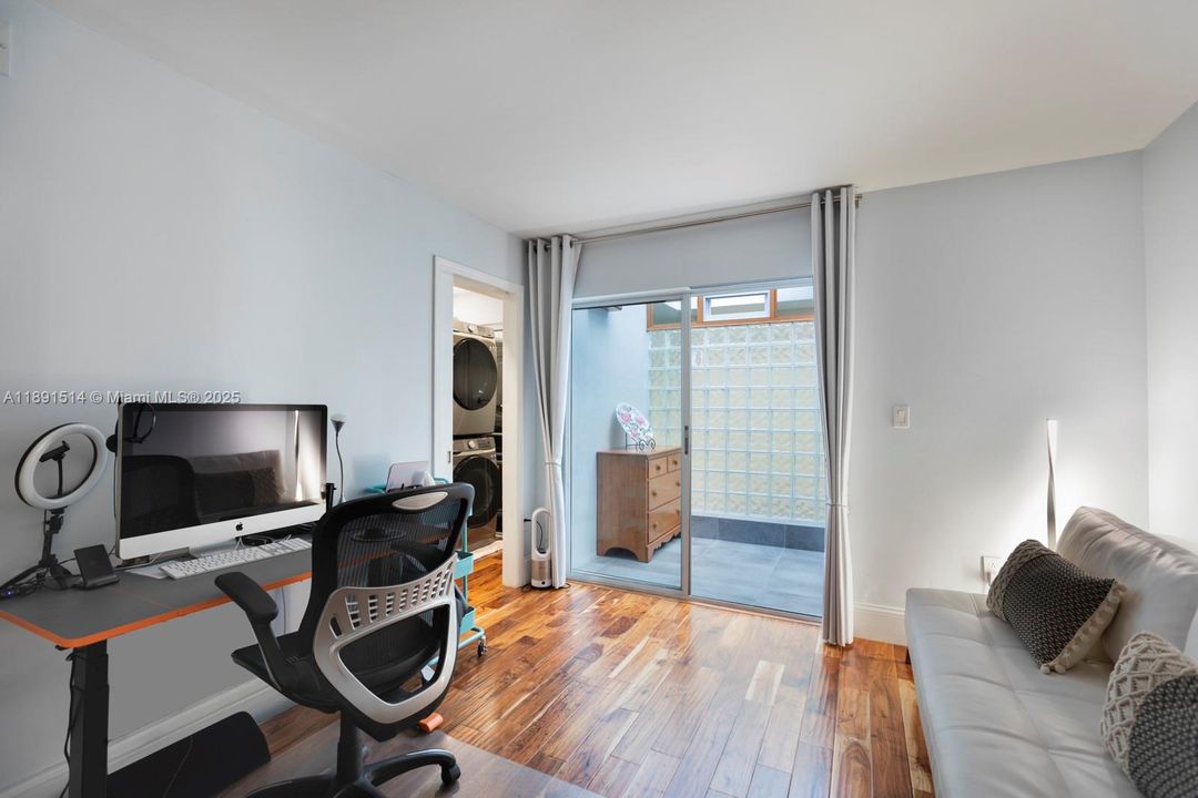 Недавно арендовано: $4,500 (2 спален, 2 ванн, 1299 Квадратных фут)