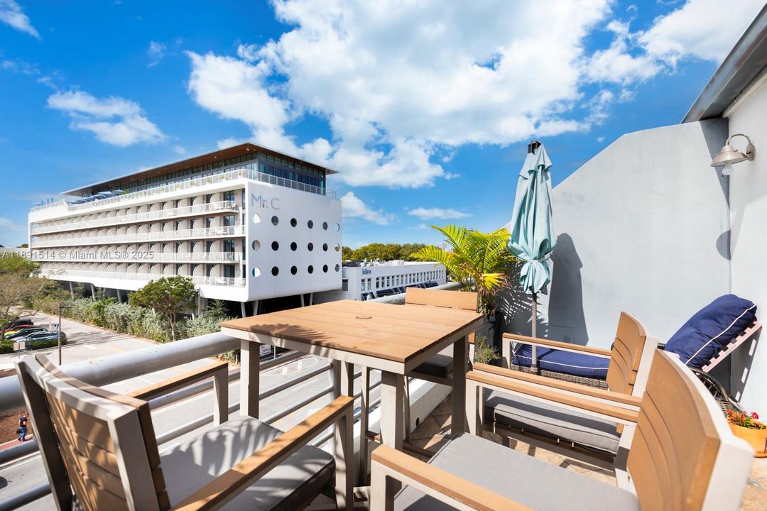 Недавно арендовано: $4,500 (2 спален, 2 ванн, 1299 Квадратных фут)