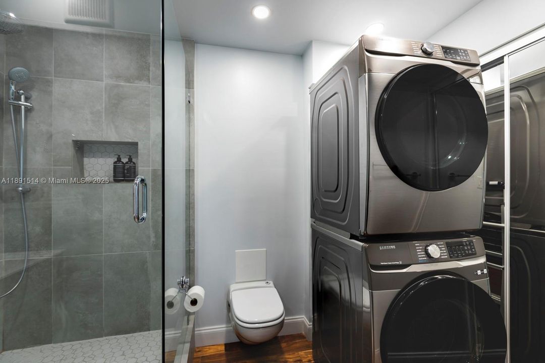 Недавно арендовано: $4,500 (2 спален, 2 ванн, 1299 Квадратных фут)