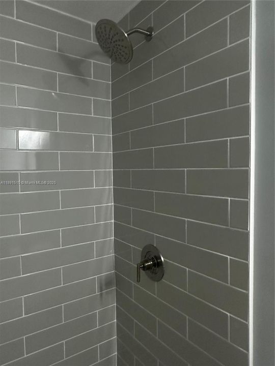 Под контрактом: $3,250 (3 спален, 2 ванн, 1468 Квадратных фут)