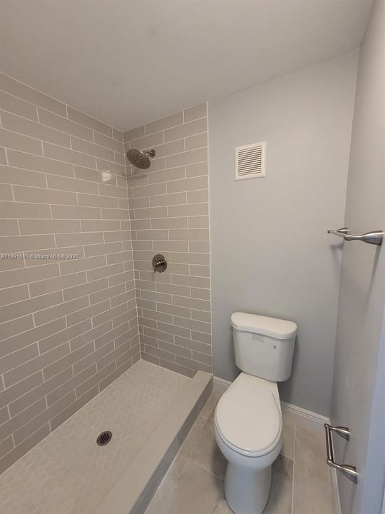 Под контрактом: $3,250 (3 спален, 2 ванн, 1468 Квадратных фут)