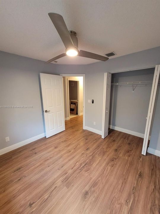 Под контрактом: $3,250 (3 спален, 2 ванн, 1468 Квадратных фут)