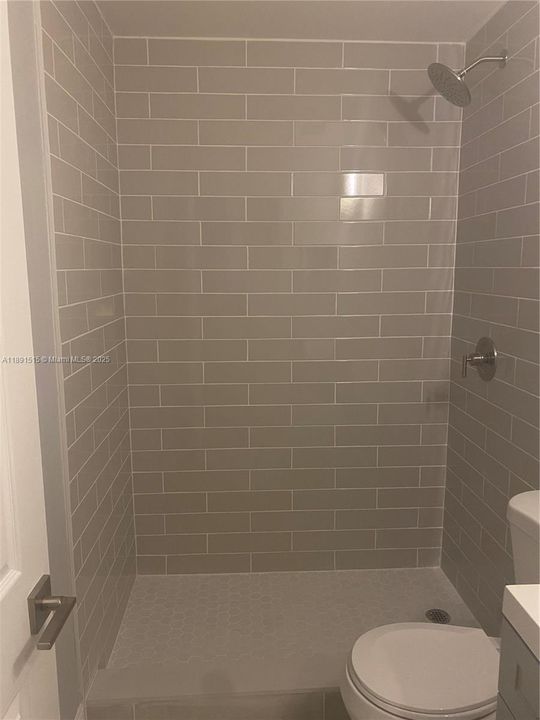 Под контрактом: $3,250 (3 спален, 2 ванн, 1468 Квадратных фут)