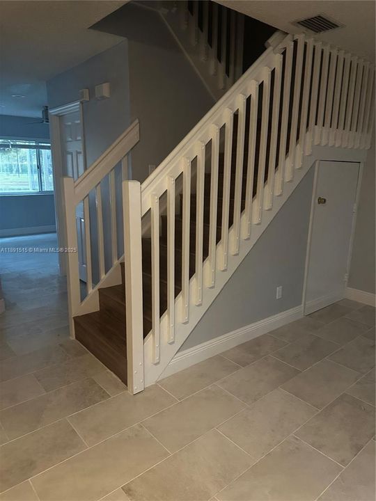 Под контрактом: $3,250 (3 спален, 2 ванн, 1468 Квадратных фут)