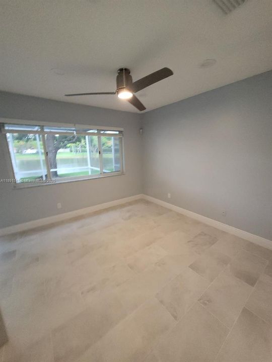 Под контрактом: $3,250 (3 спален, 2 ванн, 1468 Квадратных фут)