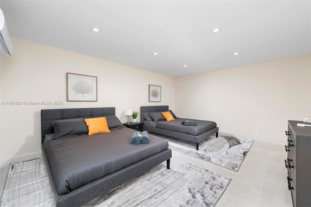 На продажу: $2,499,000 (5 спален, 3 ванн, 2954 Квадратных фут)