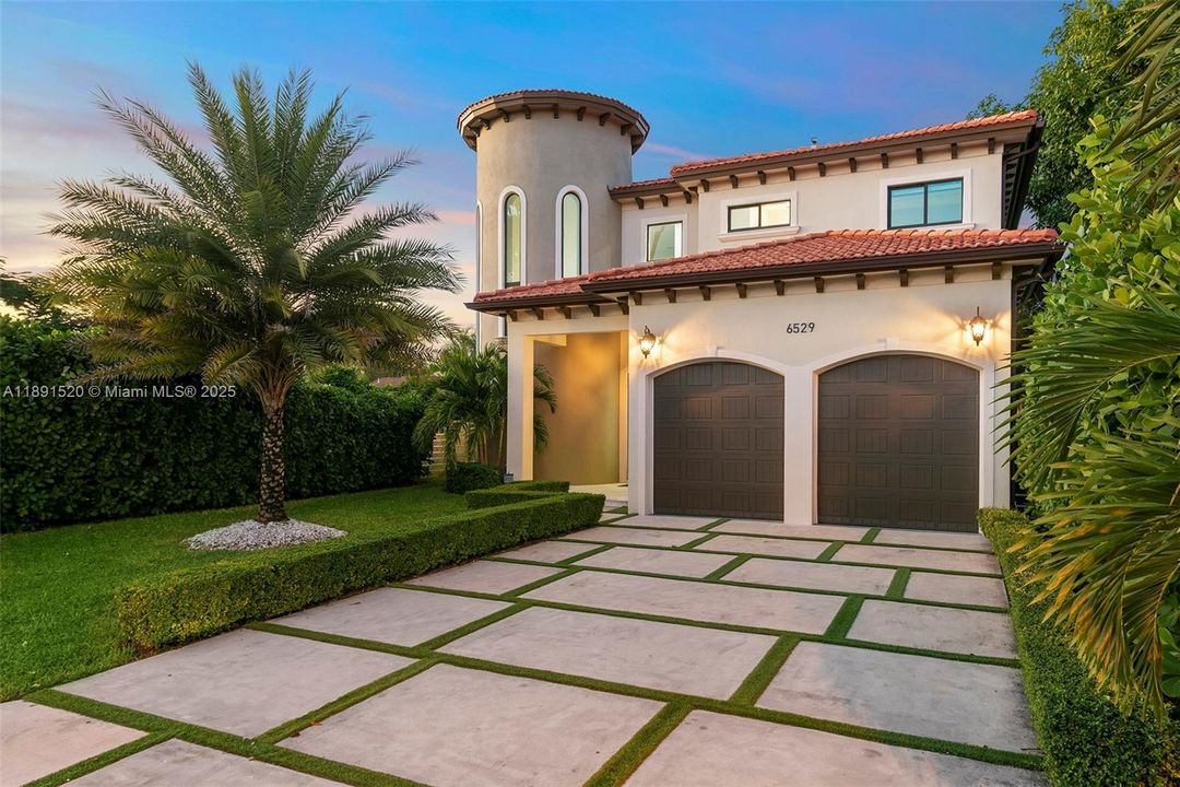 На продажу: $2,499,000 (5 спален, 3 ванн, 2954 Квадратных фут)