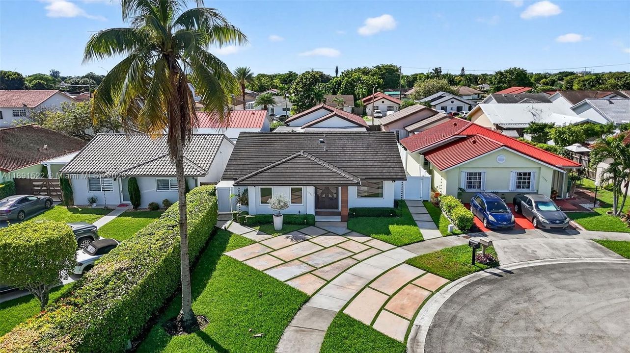 For Rent: $4,850 (4 beds, 2 baths, 1822 Square Feet)