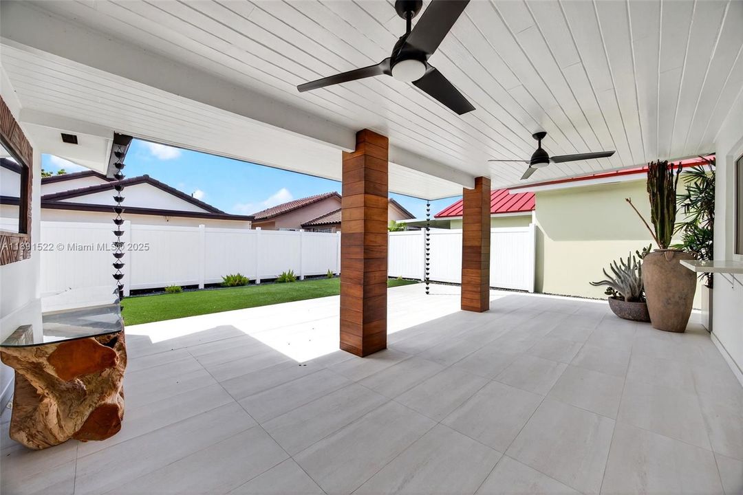 For Rent: $4,850 (4 beds, 2 baths, 1822 Square Feet)