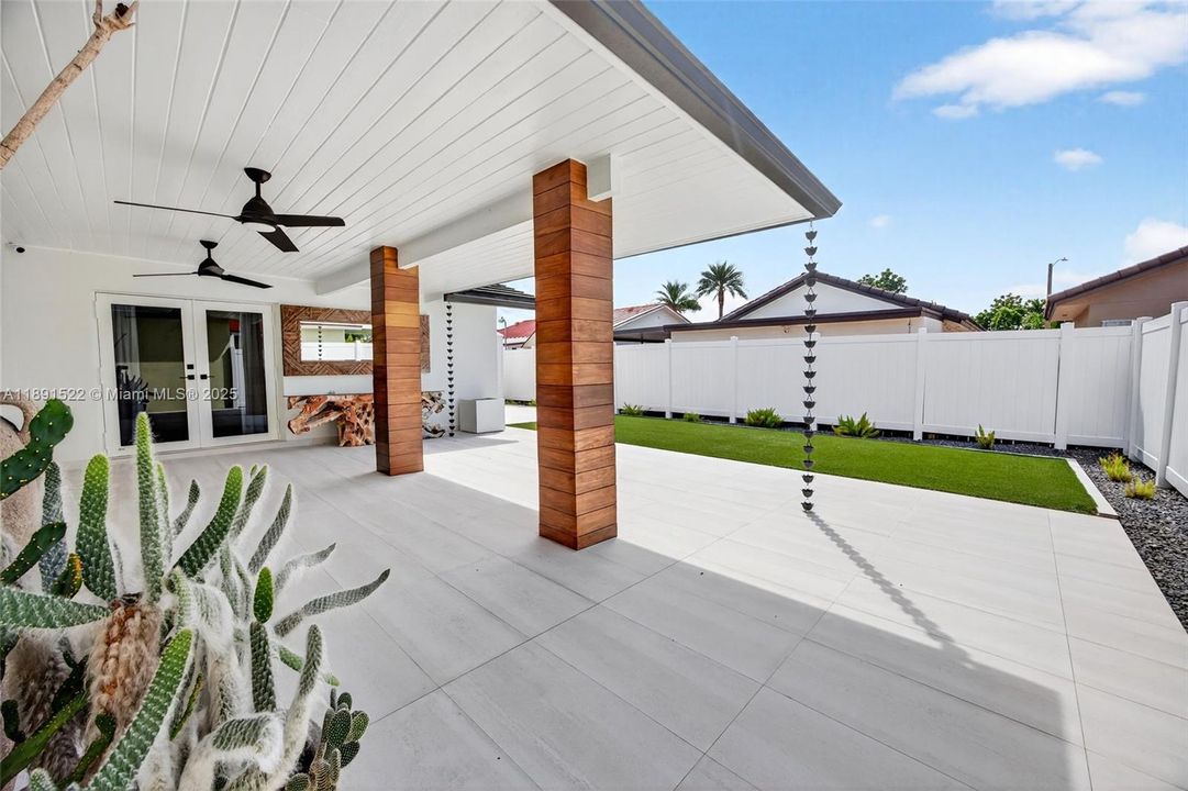 For Rent: $4,850 (4 beds, 2 baths, 1822 Square Feet)