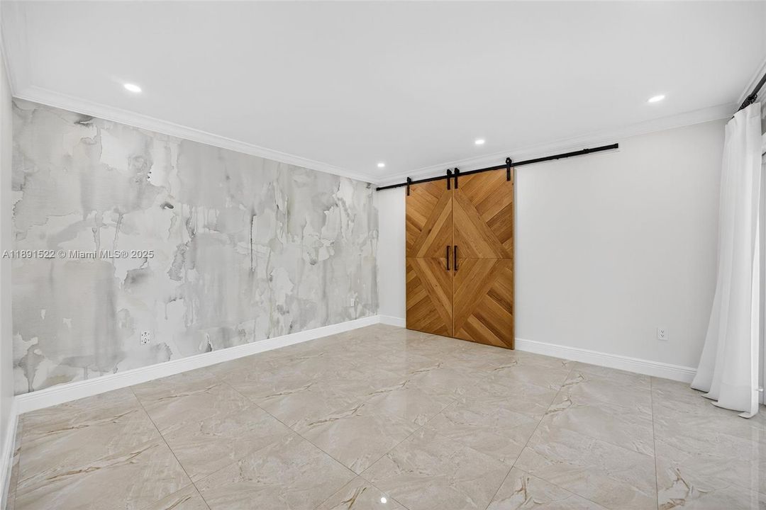 For Rent: $4,850 (4 beds, 2 baths, 1822 Square Feet)