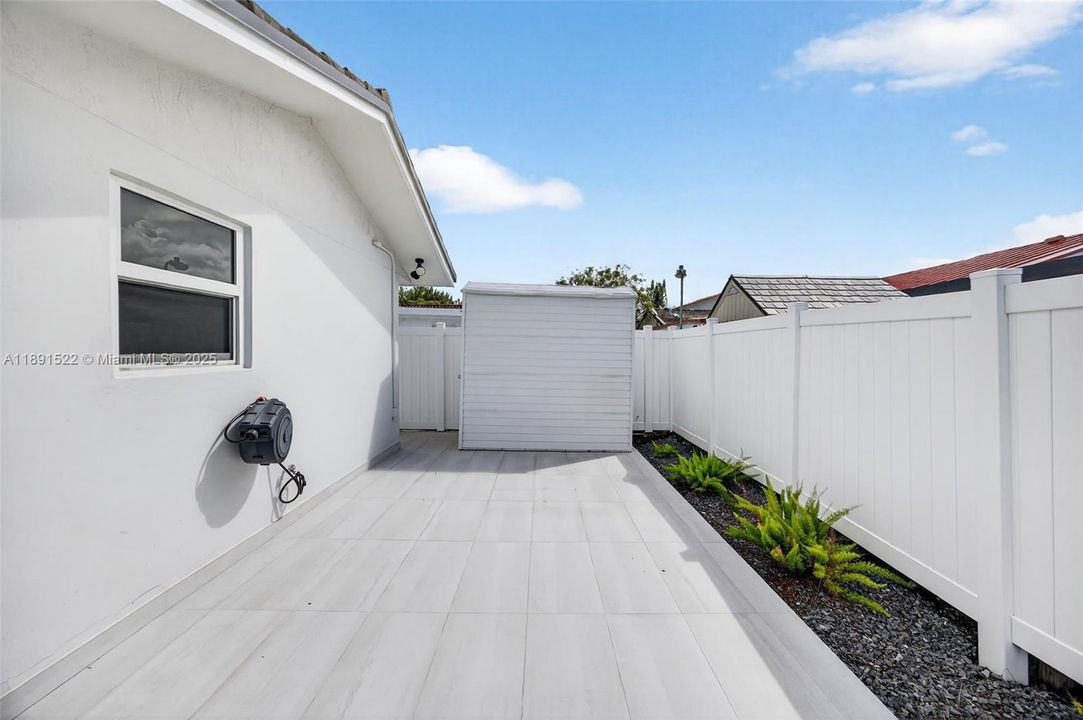 For Rent: $4,850 (4 beds, 2 baths, 1822 Square Feet)