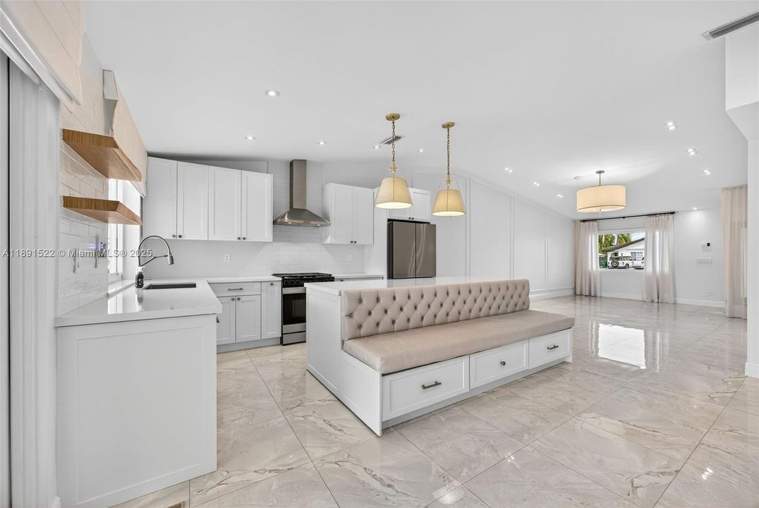 For Rent: $4,850 (4 beds, 2 baths, 1822 Square Feet)