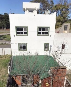 待售: $580,000 (5 贝兹, 5 浴室, 3520 平方英尺)