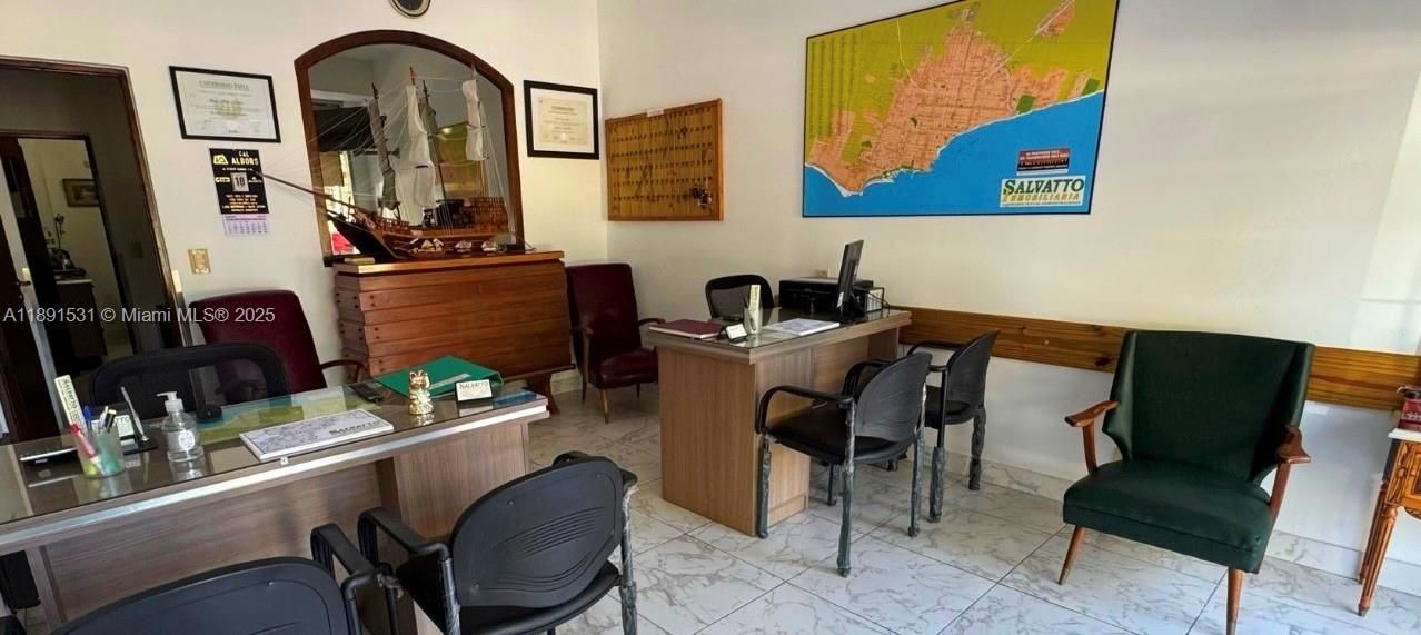 待售: $580,000 (5 贝兹, 5 浴室, 3520 平方英尺)