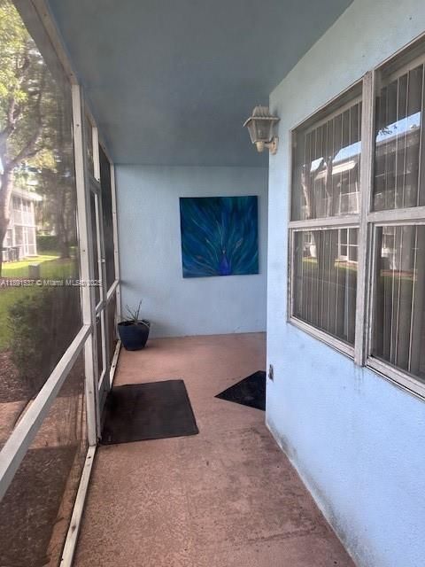 For Sale: $185,000 (2 beds, 2 baths, 1070 Square Feet)