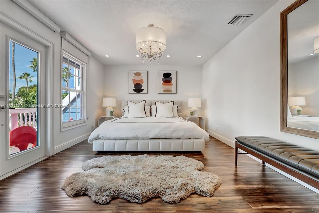 For Rent: $11,800 (3 beds, 2 baths, 1645 Square Feet)