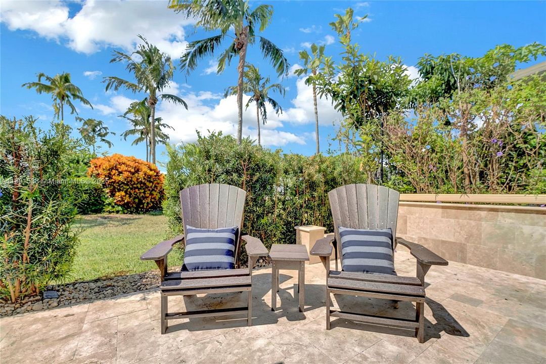 For Rent: $11,800 (3 beds, 2 baths, 1645 Square Feet)